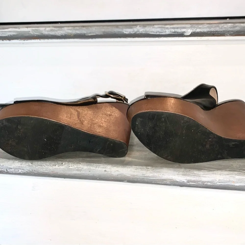 Glaze wedge platform